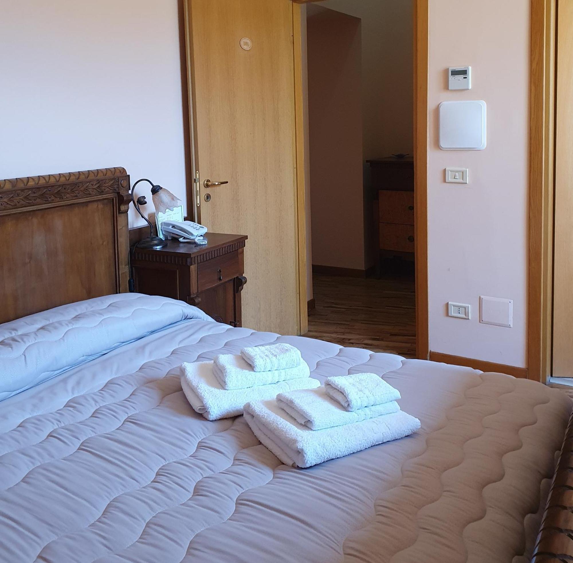 ホテル Palazzo Sant'Anna ジェラーチェ 部屋 写真