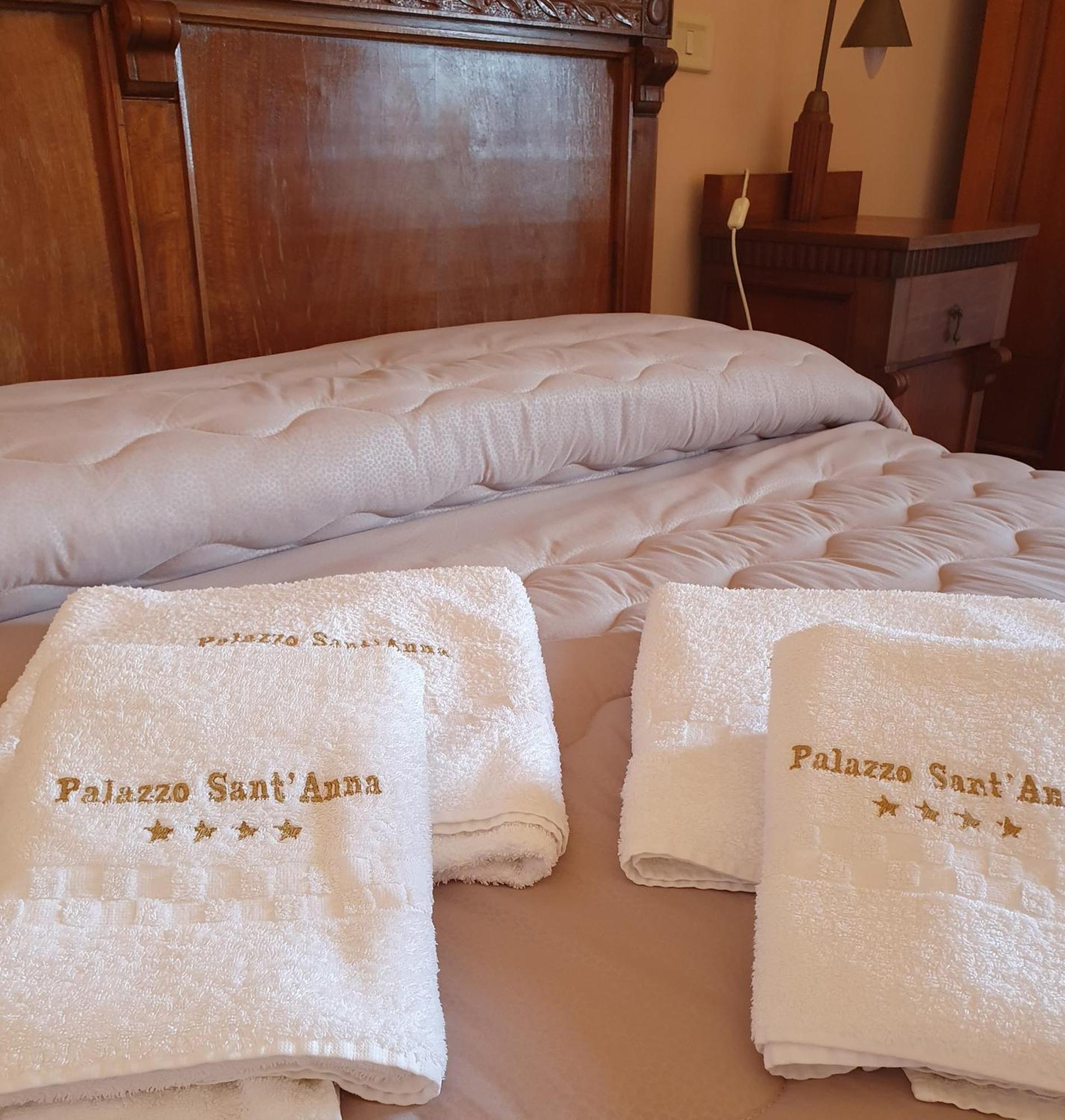 ホテル Palazzo Sant'Anna ジェラーチェ エクステリア 写真